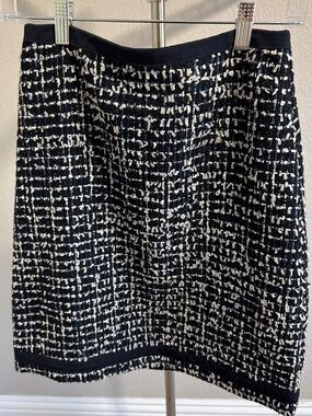 Dark blue & white tweed skirt
